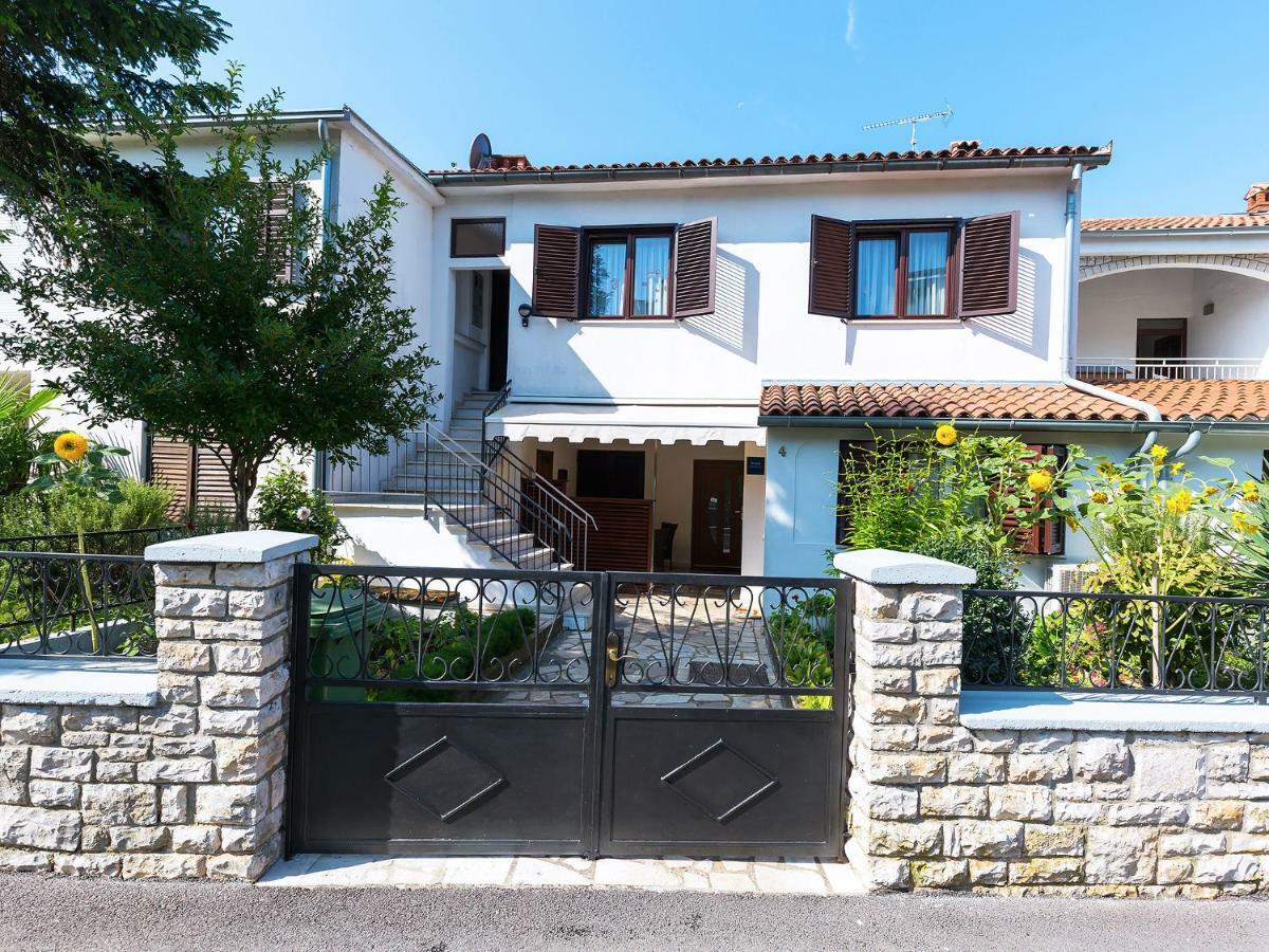 Apartments Nives Porec Ngoại thất bức ảnh